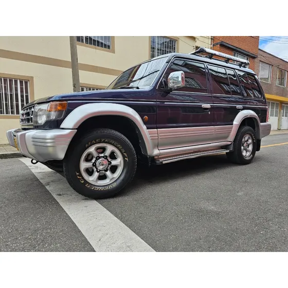 Mitsubishi Montero 3.0 V43 Wagon