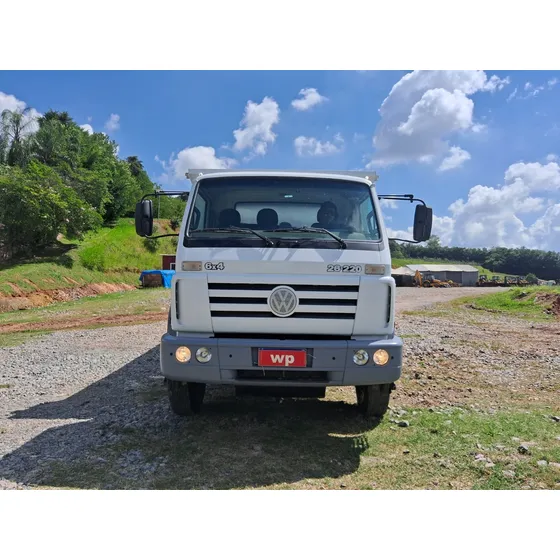 Vw 26.220 Worker 6x4 \ Basculante-truck C\ Caçamba De 12m3