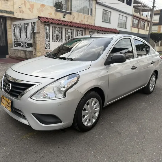 Nissan Versa 2022 1.6 Drive At