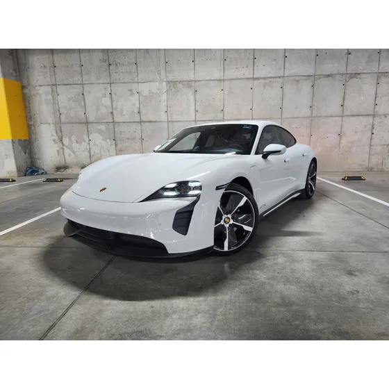 Porsche Taycan Gts