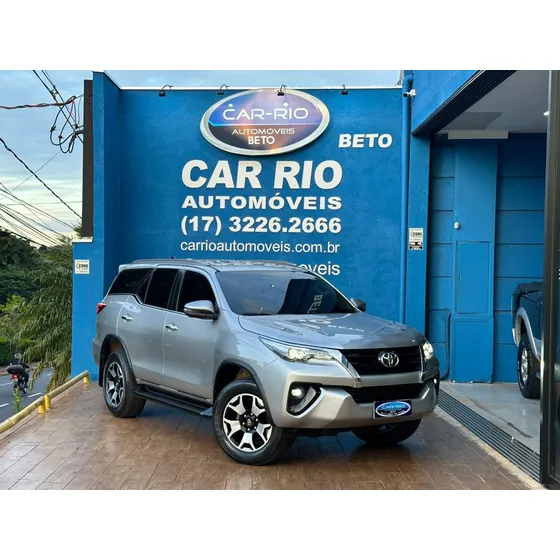Toyota Hilux Sw4 2.8 Srx 4x4 7 Lugares 16v Turbo Intercooler Diesel 4p Automático
