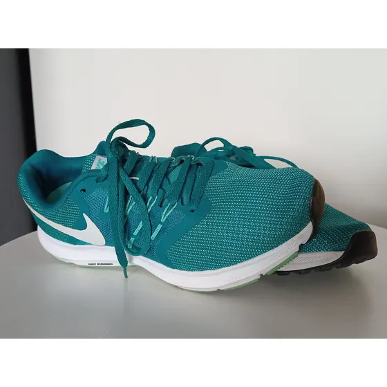 Zapatillas Nike Run Swift Talle 37.5 Verde Agua