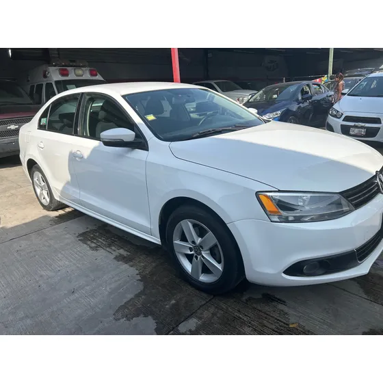 Volkswagen Jetta 2.5 Style Active 5vel B A Mt