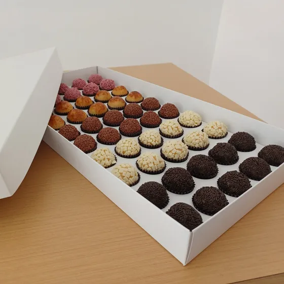 10 Caixas Para 50 Doces Com Berço (40x20x4)- Branco