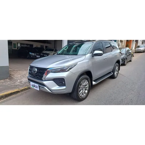 Toyota Hilux Sw4 Srx 4x4 2.8 Tdi 16v Dies. Aut.