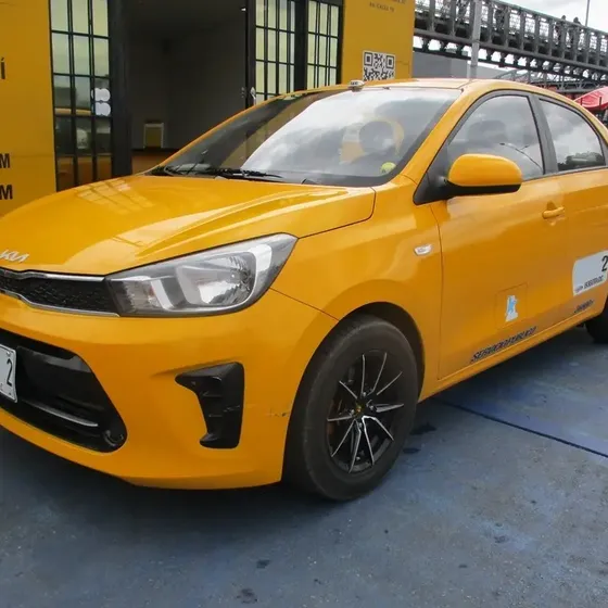 Taxi  Kia Sephia 1400cc Mt Aa