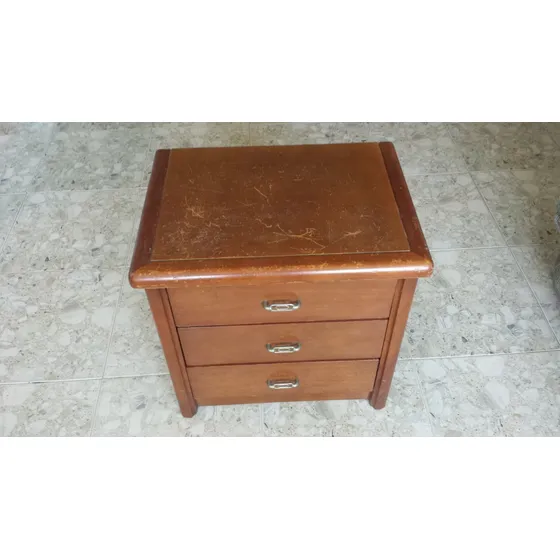 Mesa De Noche Usada En Madera Cedro