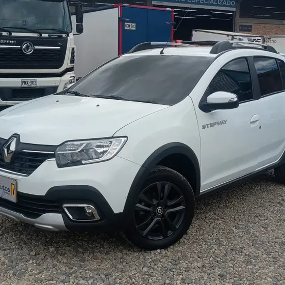 Renault Stepway 2025 1.6 Zen