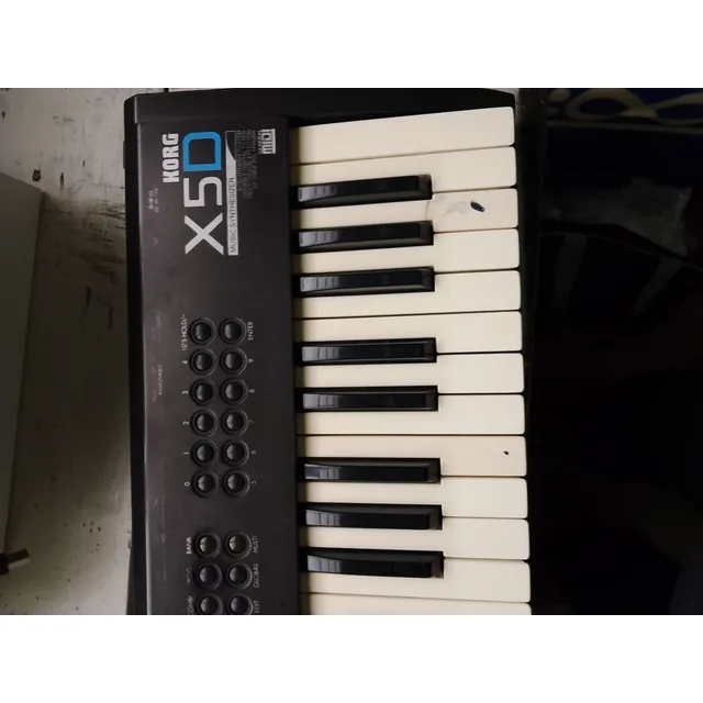 Teclado Korg X5d (con Detalle)