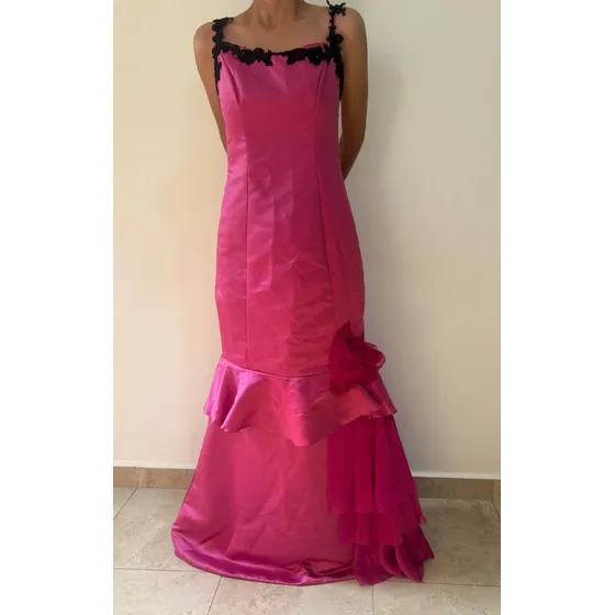 Vestido De Dama Color Rosado Con Encaje Negro
