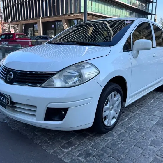 Nissan Tiida 2012