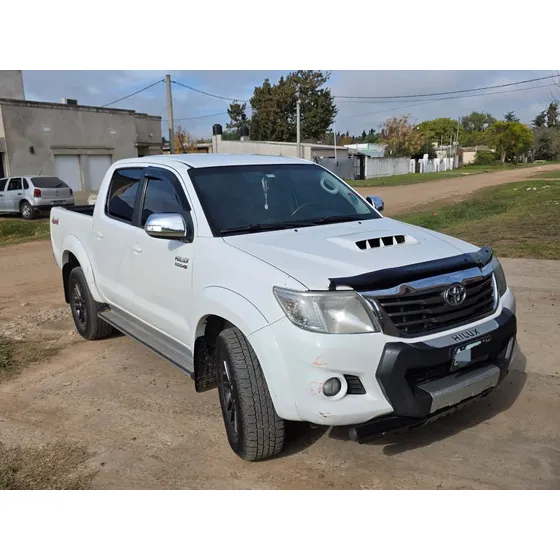 Toyota Hilux Pick-up 3.0 Cd Srv Cuero 4x4 5at - A4