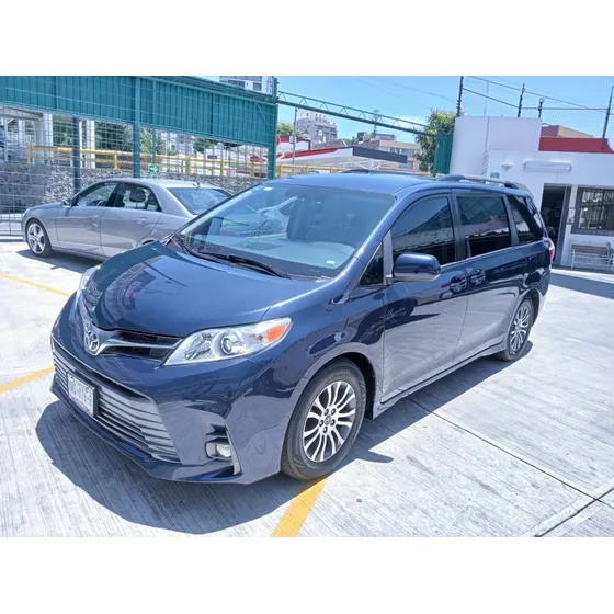 Toyota Sienna 3.5 Xle At