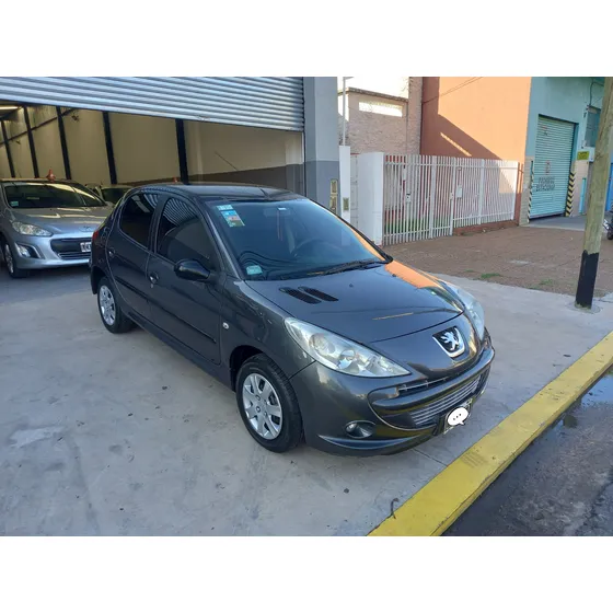 Peugeot 207 1.4 Active 75cv