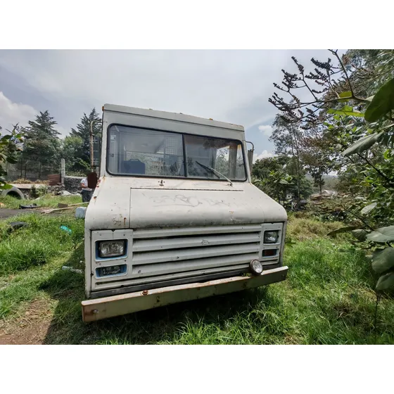 Ford F-350 5.0l Xl Mt