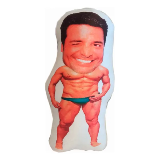 Cojin Chayanne Mamadísimo, Dulce Alacrán