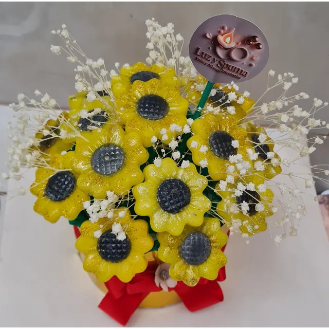 Centro De Mesa O Adorno Para Casa O Oficina Flores En Cera