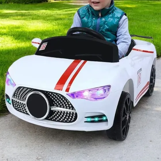 Auto A Batería Control Remoto Luces Música Auto Niño Niña Color Blanco | Cuotas sin interés