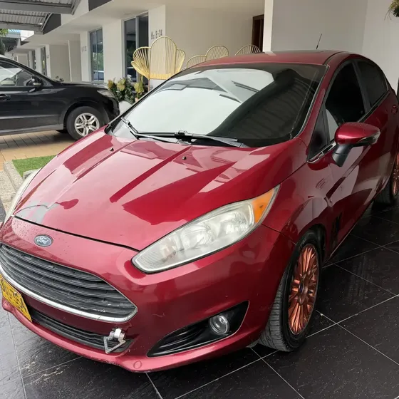Ford Fiesta 2016 1.6 Hatchback Titanium