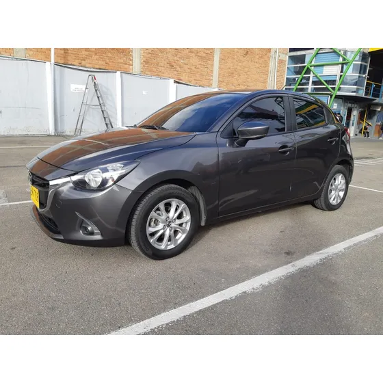 Mazda 2 Touring 1.5cc At Aa 4x2