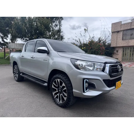 Toyota Hilux Hilux Srv 2.8l 4x4 Aut