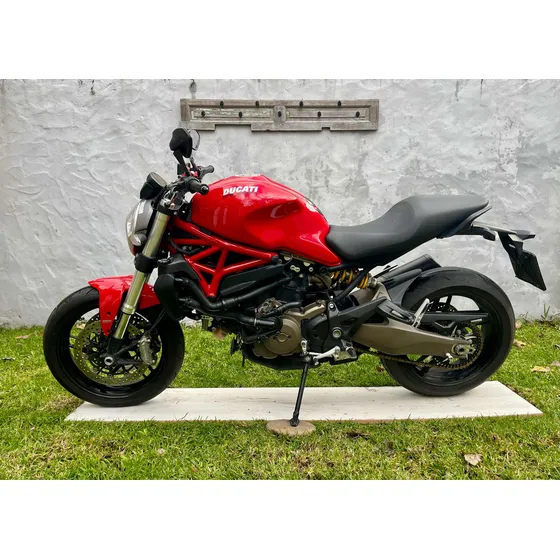 Ducati Monster 821