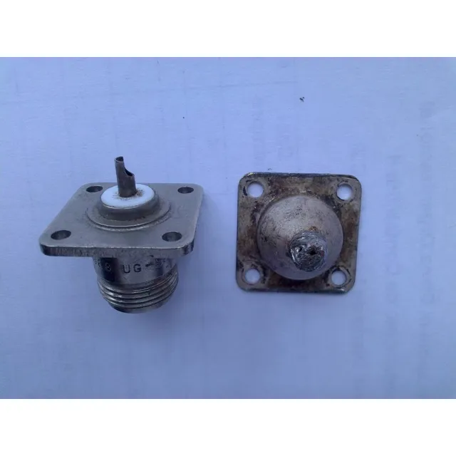 Conector De Chasis N Hembra Marca Amphenol