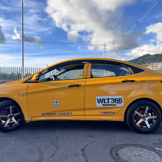 Se Vende Taxi Hyundai Accent Gl 2015  Bogotá