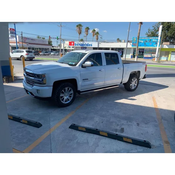 Chevrolet Cheyenne 6.2 2500 Doble Cab High Country 4x4 At