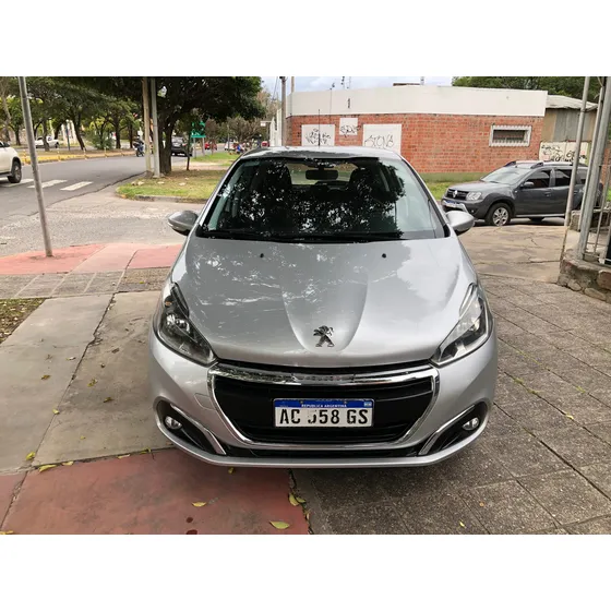 Peugeot 208 1.6 Allure