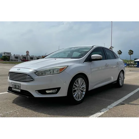 Ford Focus 2.0 Titanium At