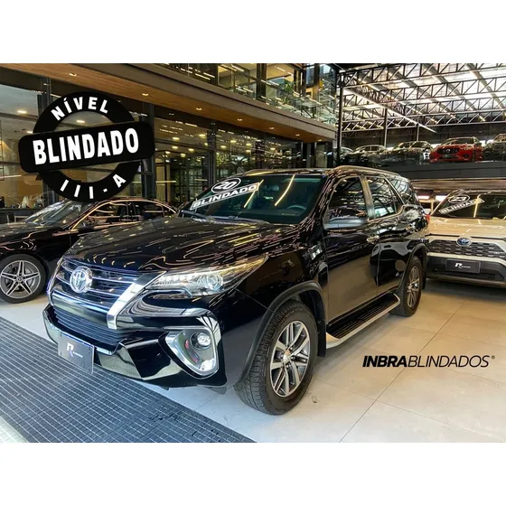 Toyota Hilux Sw4 2.8 Srx 4x4 7 Lugares 16v Turbo Intercooler Diesel 4p Automático