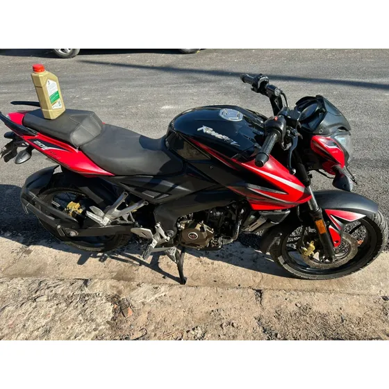 Moto Bajaj Rouser 200 Ns 2017