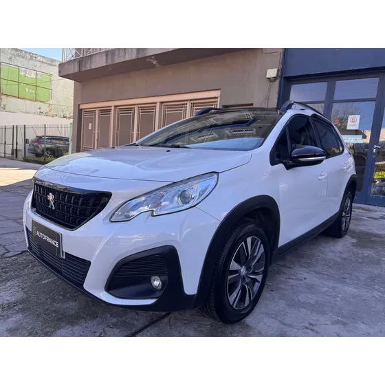 Peugeot 2008 1.6 Feline Tip