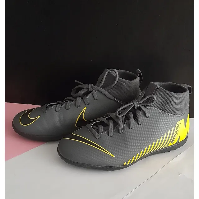 Zapato De Fútbol Nike Para Niño 