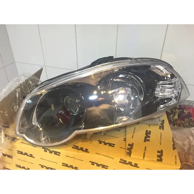 Optico Derecho Fiat Strada 2015/2017 Cromo Negro