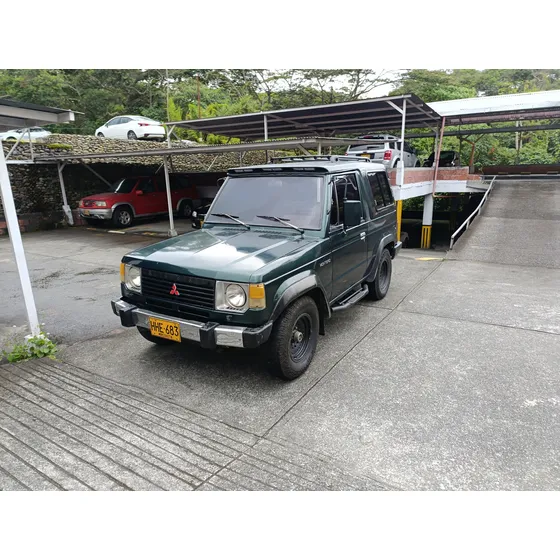 Mitsubishi Montero 2.6 L042 Cabinado