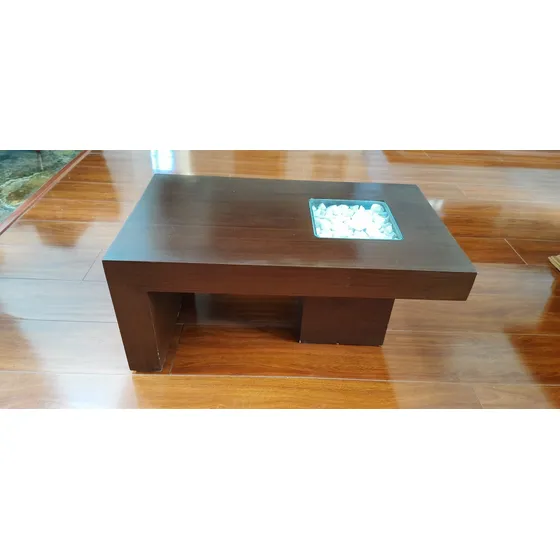 Mesa De Centro En Madera Con Incrustación De Vidrio 