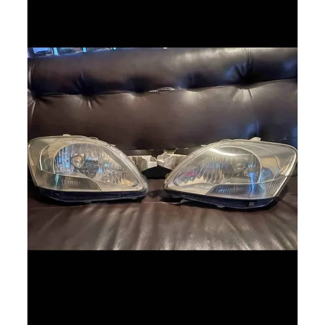 Faro Derecho/izquierd Toyota Yaris Belta 2006-2007-2008-2009