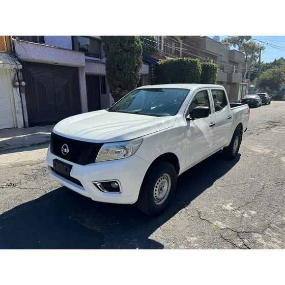 Nissan Np300 2.4 Doble Cabina Se Aa Pack Seg Mt