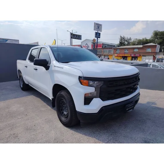 Chevrolet Silverado 4.3 V6 1500 Wt Doble Cabina 4x2 At