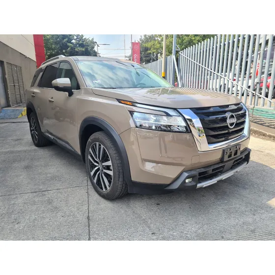 Nissan Pathfinder 3.5 Platinum At