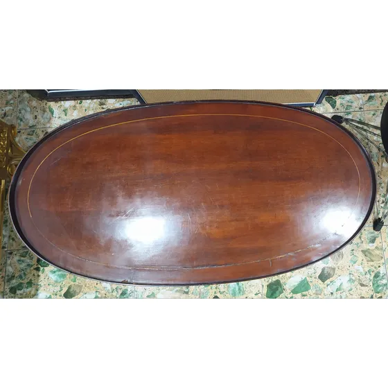 Mesa Antigua De Centro Ovalada De Caoba Inglesa
