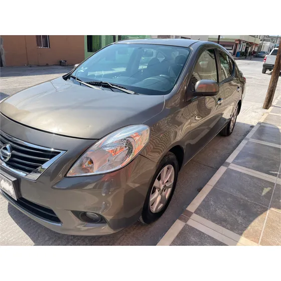 Nissan Versa 1.6 Advance At