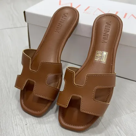 Rasteira Feminina Caramelo Modelo H Plush Leve E Estilosa