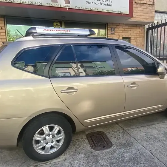 Kia Carens 2008 2.0 Lx 7 Cool