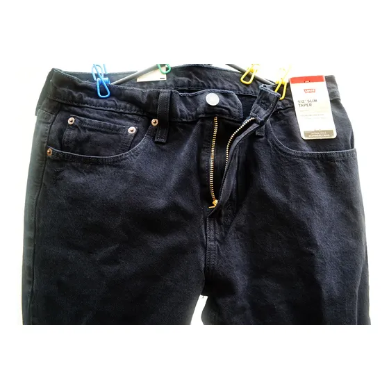 Pantalón Levis® Caballero 512® Skinny Slim Stretch Negro 45v