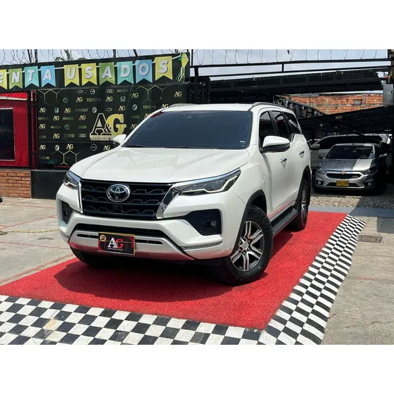 Toyota Fortuner Srv 2.4 4x2 At