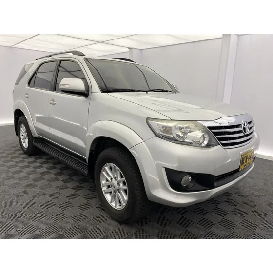 Toyota Fortuner 2.7 Urbana 4x2