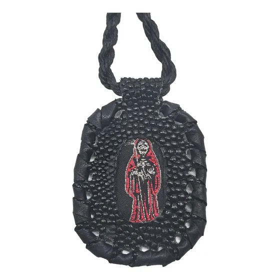 Collar Escapulario De Santa Muerte Roja Piel Mantarraya Negro